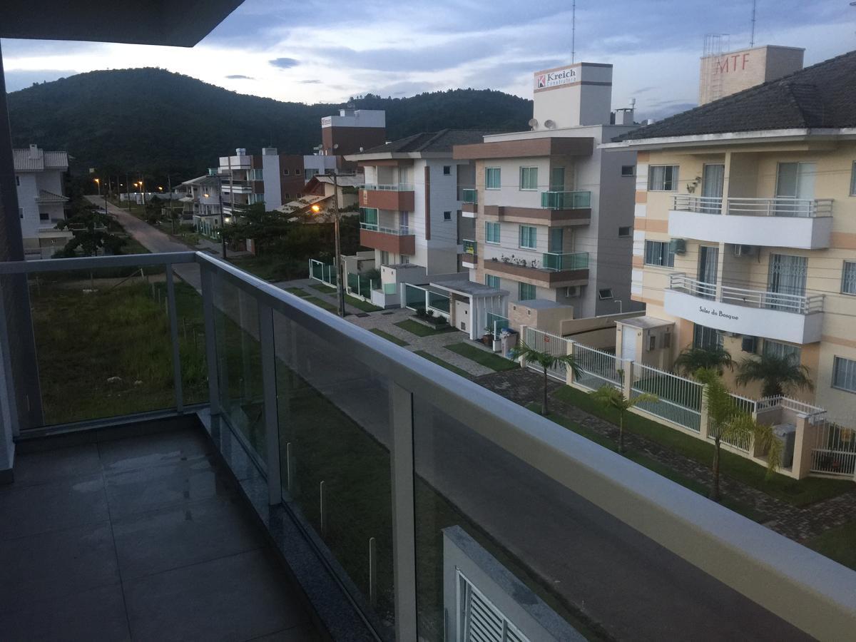 Апартаменты Lindo Ap Palmas Говернадор-Селсу-Рамус Экстерьер фото